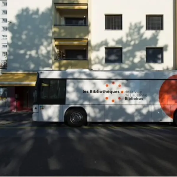 Le Microcosme Pizza Bibliobus 05