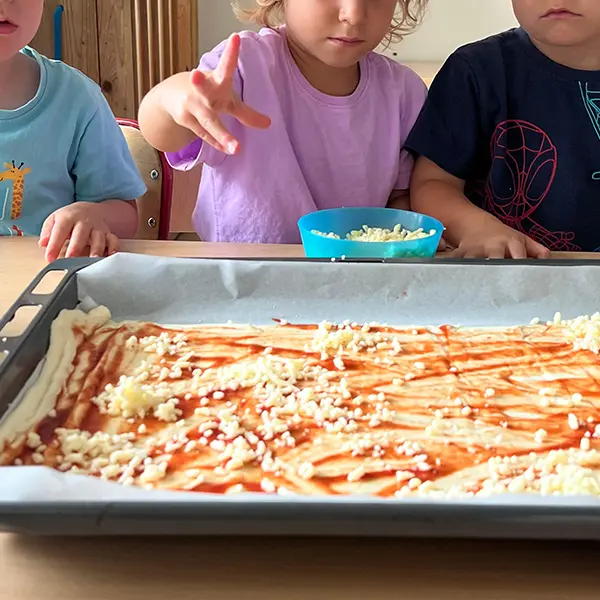 Le Microcosme Pizza Bibliobus 08