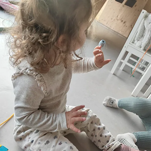 Microcosme Trotteurs Motricite Perles 02