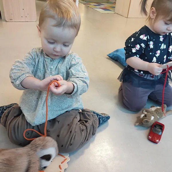 Microcosme Trotteurs Motricite Perles 03