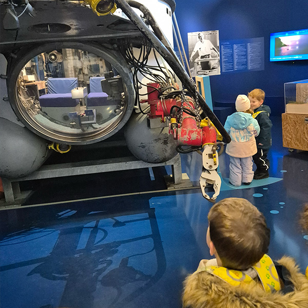 Microcosme Maison Riviere Biodiversite Lausanne 02