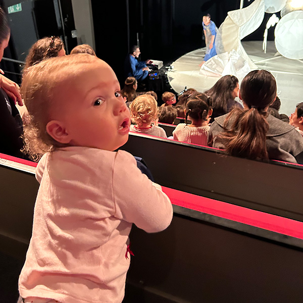 Enfants Spectacle Petit Theatre Lausanne Microcosme 01