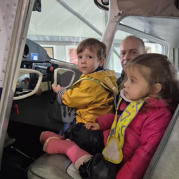 Visite Aeroport Blecherette Enfants Microcosme Lausanne 03