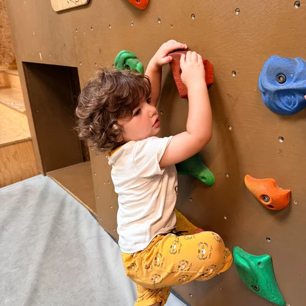 Le Microcosme Motricite Parcours Cube Lausanne Maladiere 06