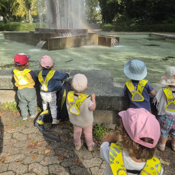 Microcosme Arc En Ciel Fontaine Vidy Lausanne Maladiere 001