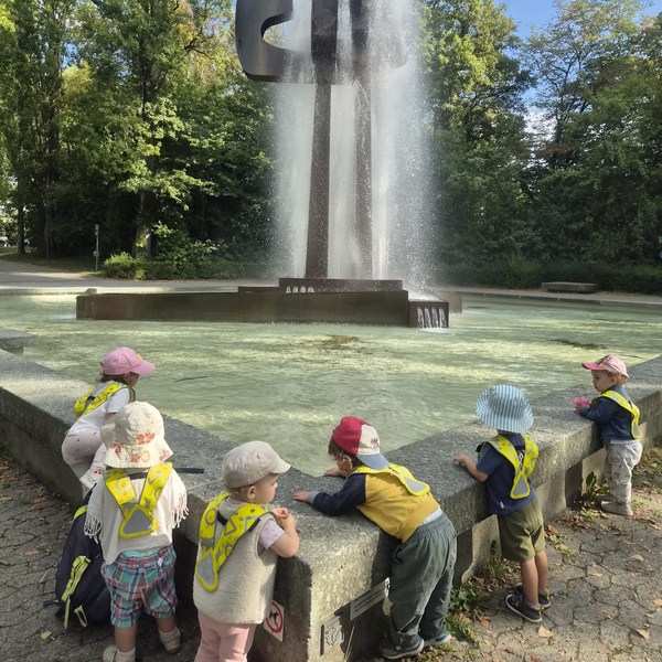 Microcosme Arc En Ciel Fontaine Vidy Lausanne Maladiere 006