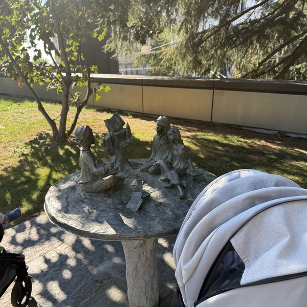 Le Microcosme Parc Legende Nursery Lausanne La Maladiere 02